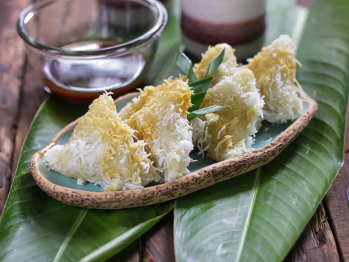 Menjaga Kesehatan Usus Lewat Kue Bugis Kukus cover